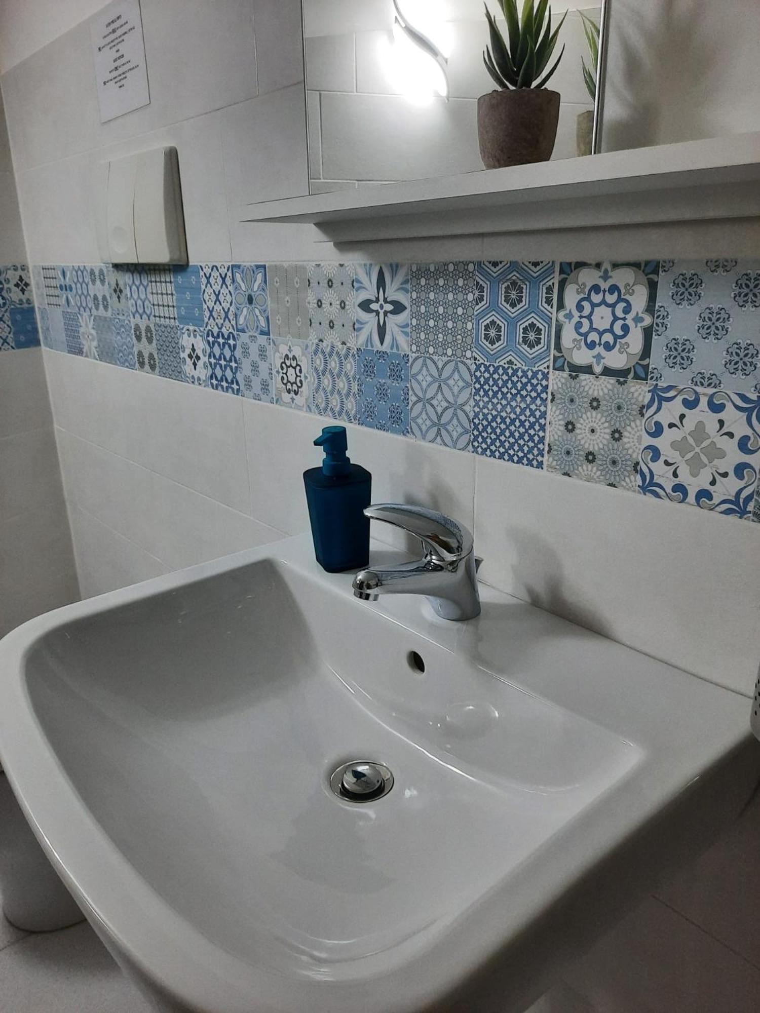 Torre Del Meridiano Casa Vacanze Centrale 테르몰리 외부 사진