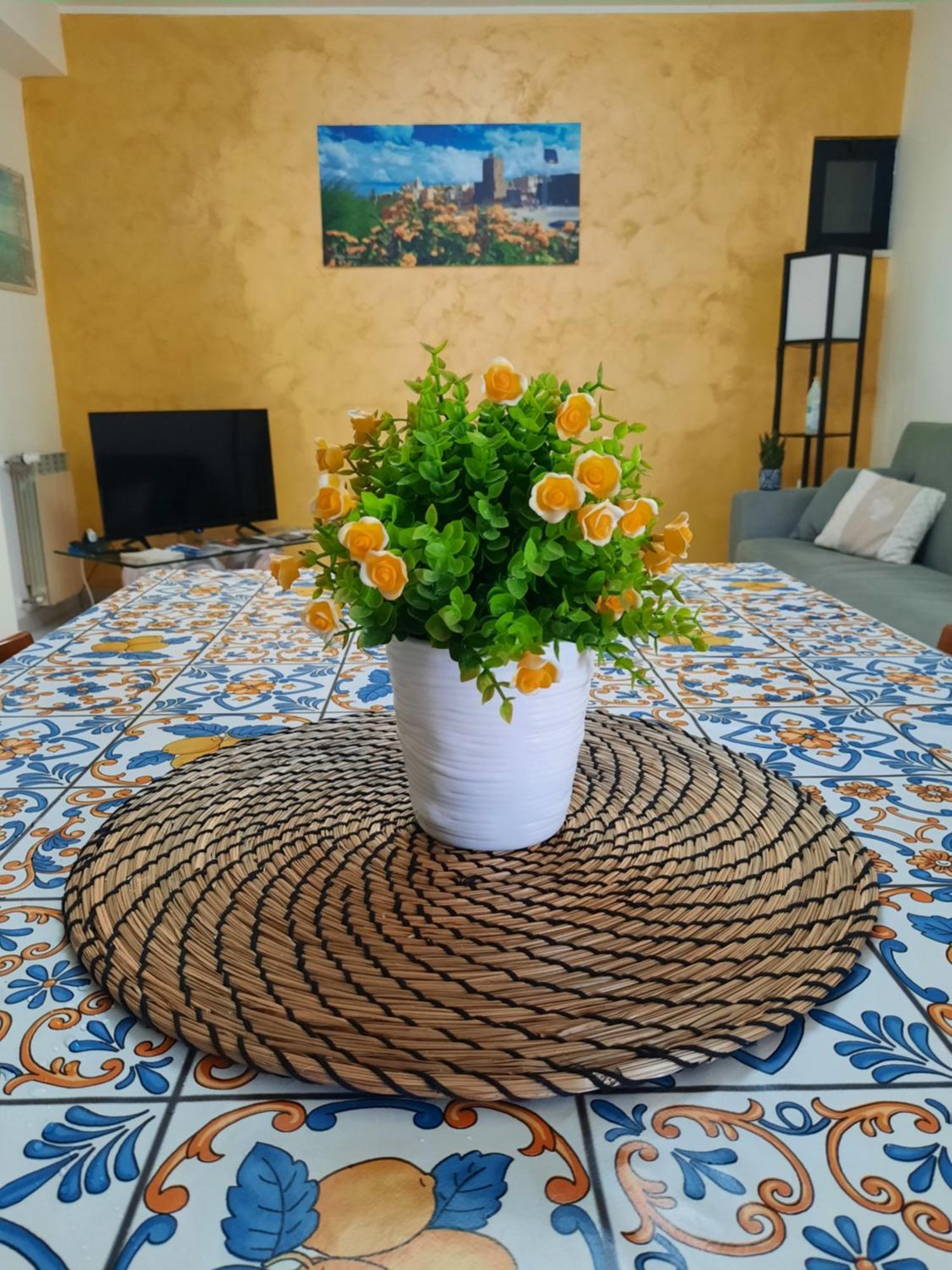 Torre Del Meridiano Casa Vacanze Centrale 테르몰리 외부 사진