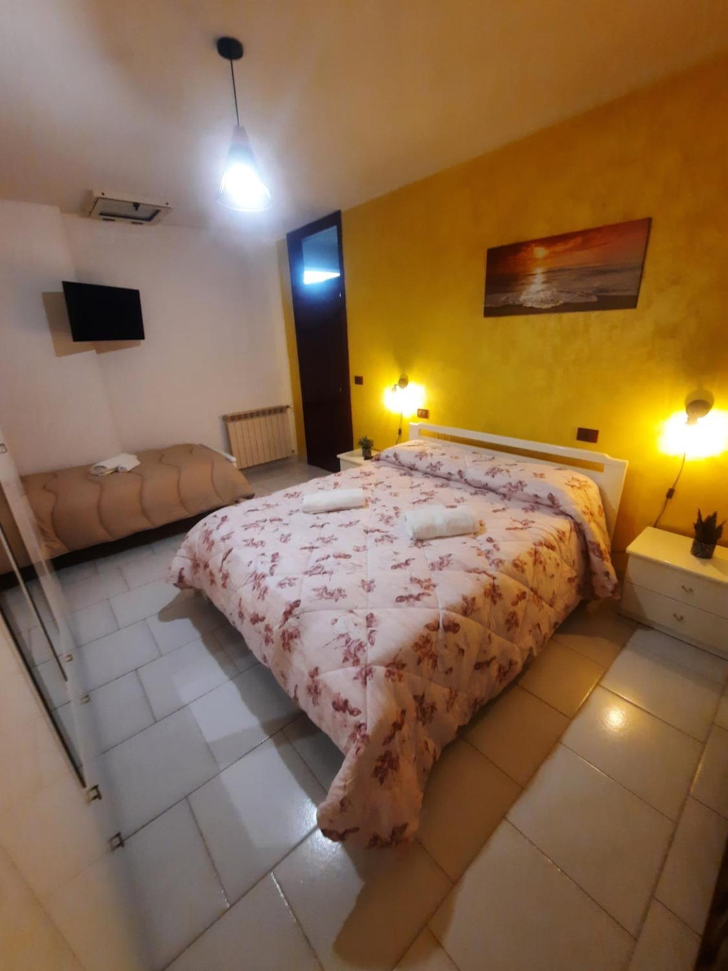 Torre Del Meridiano Casa Vacanze Centrale 테르몰리 외부 사진
